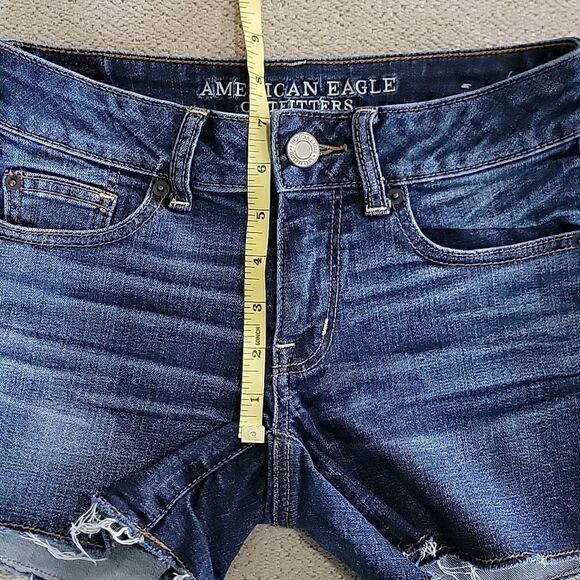 American Eagle Shortie Super Stretch Distressed Jean Shorts - Size 2 - Picture 9 of 14